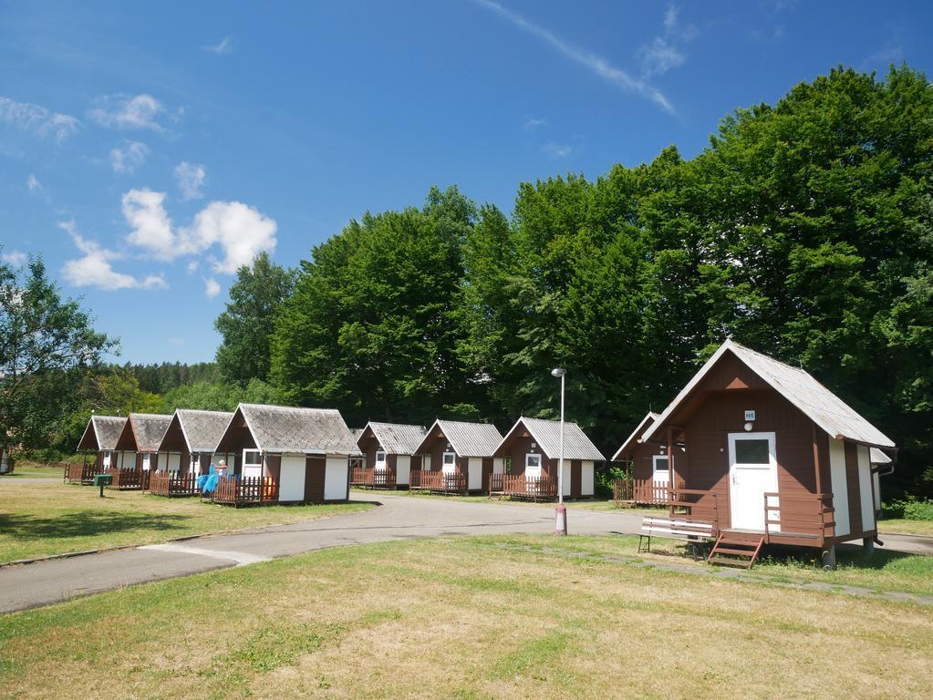 Camping Roznov Hotel Roznov pod Radhostem Bagian luar foto