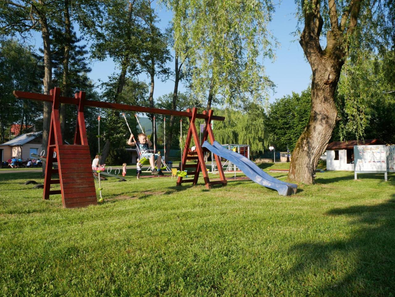 Camping Roznov Roznov pod Radhostem Bagian luar foto
