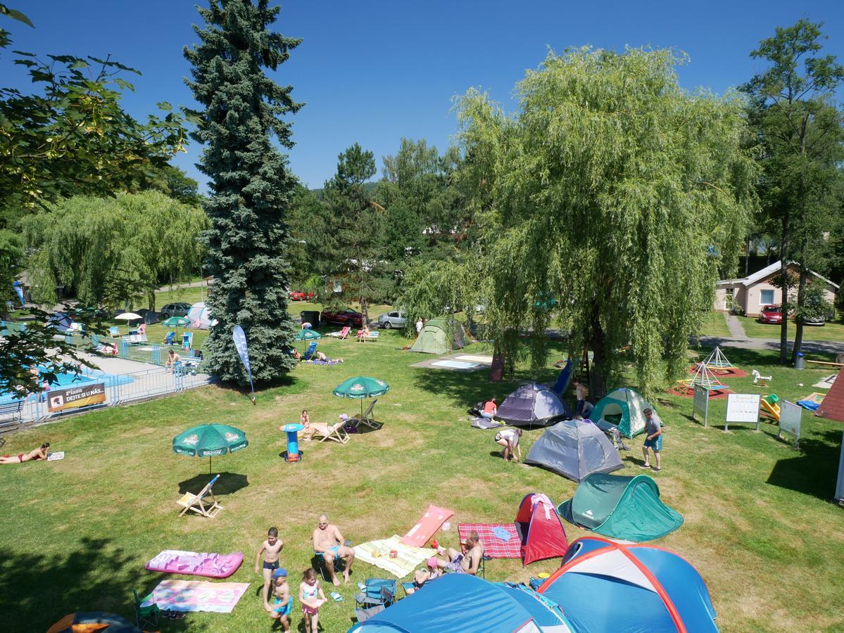 Camping Roznov Roznov pod Radhostem Bagian luar foto